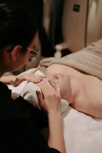 Soin visage estheticienne - Institut Estetica Beaute